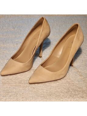 Aldo high heels point toe nude faux suede pumps size 7US